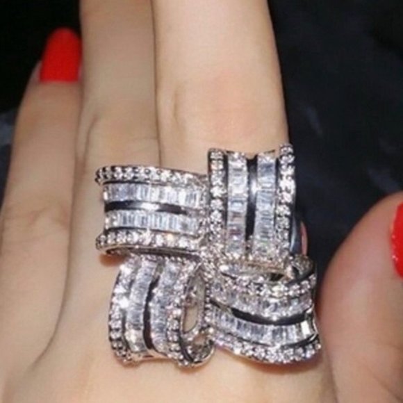 Jewelry - NEW 6.7 CT Silver Baguette Round Diamond Ring